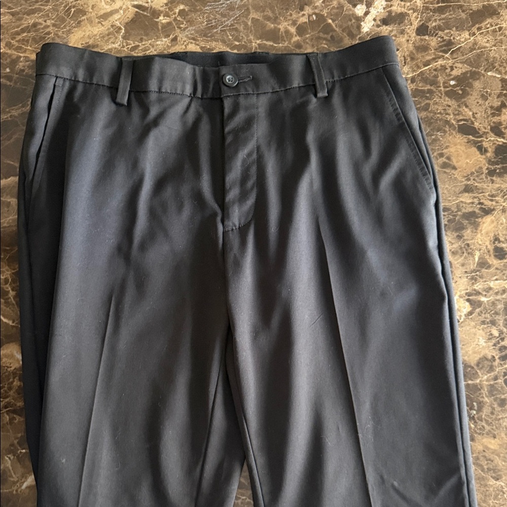 Amazon Essentials Men's Classic Black Dress Pants - Picture 3 of 4